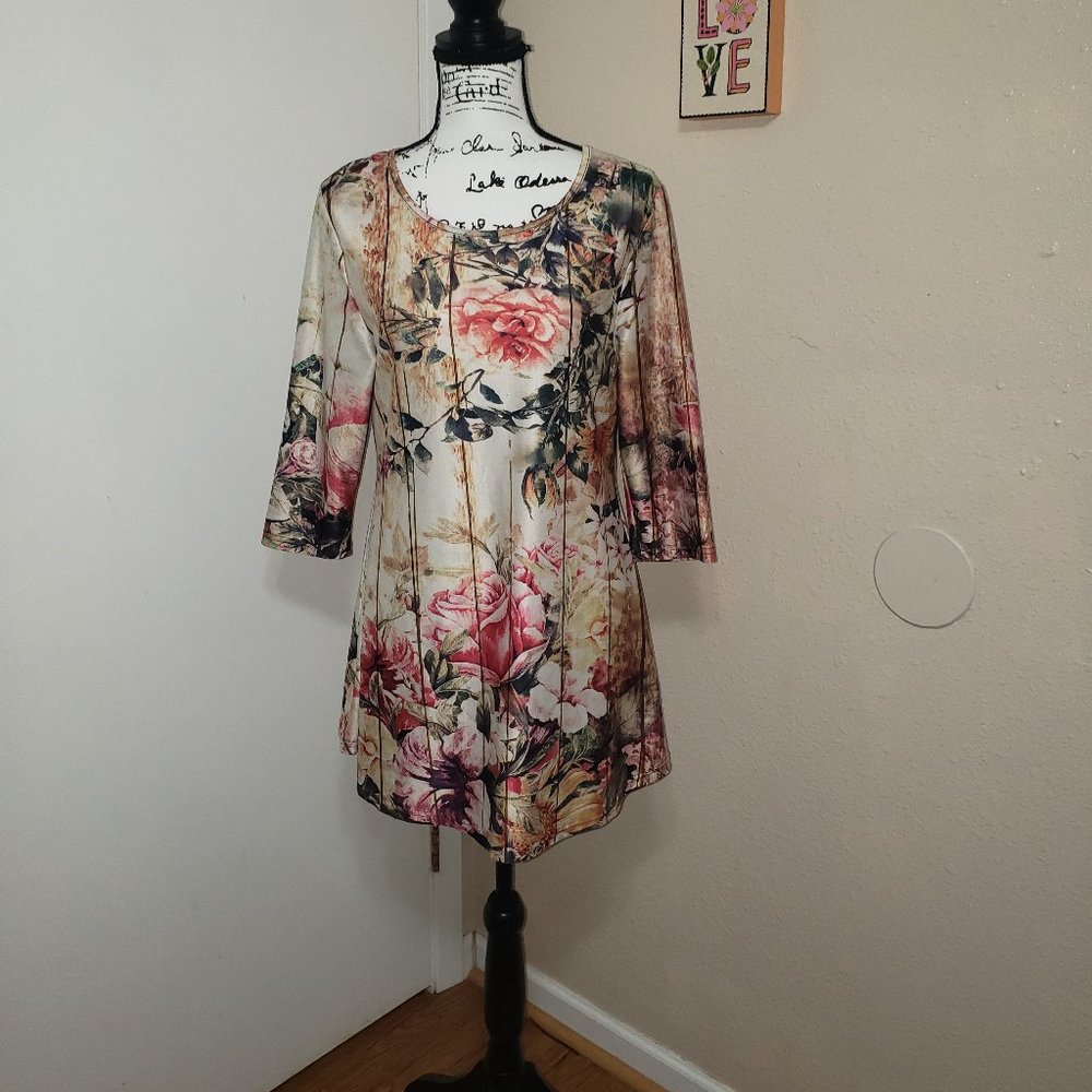 Pretty Roses & Fence Print Tunic by Lily by Firmiana SIze Medium